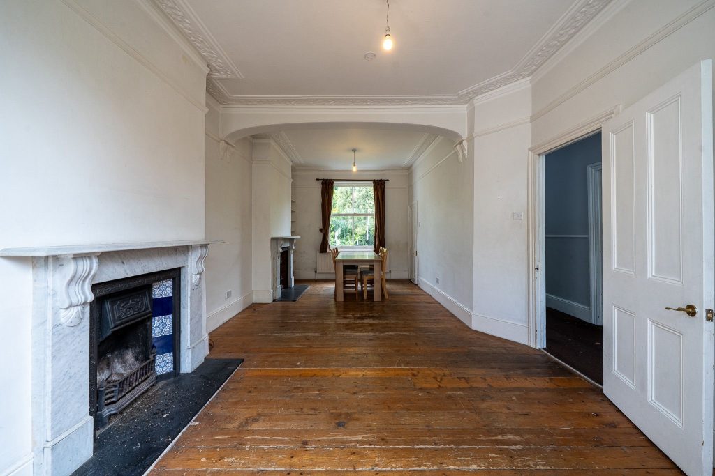 HACKNEY MID TERRACE victorian east london vacant shoot location house ade5d7cc e1db 4684 90af 628f912361b0
