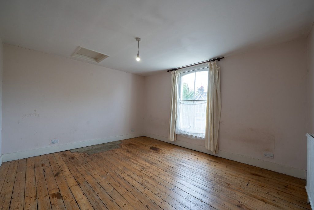 HACKNEY MID TERRACE victorian east london vacant shoot location house dfdd4495 3650 4f8c b416 e2e83104039c
